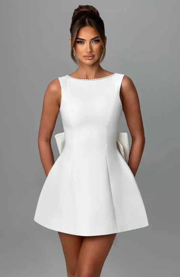 Vestido Curto com Laço e Pérolas — Preto