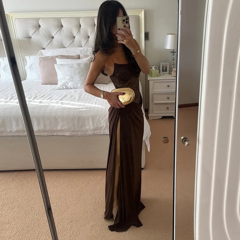 Vestido Comprido de Um Ombro com Renda