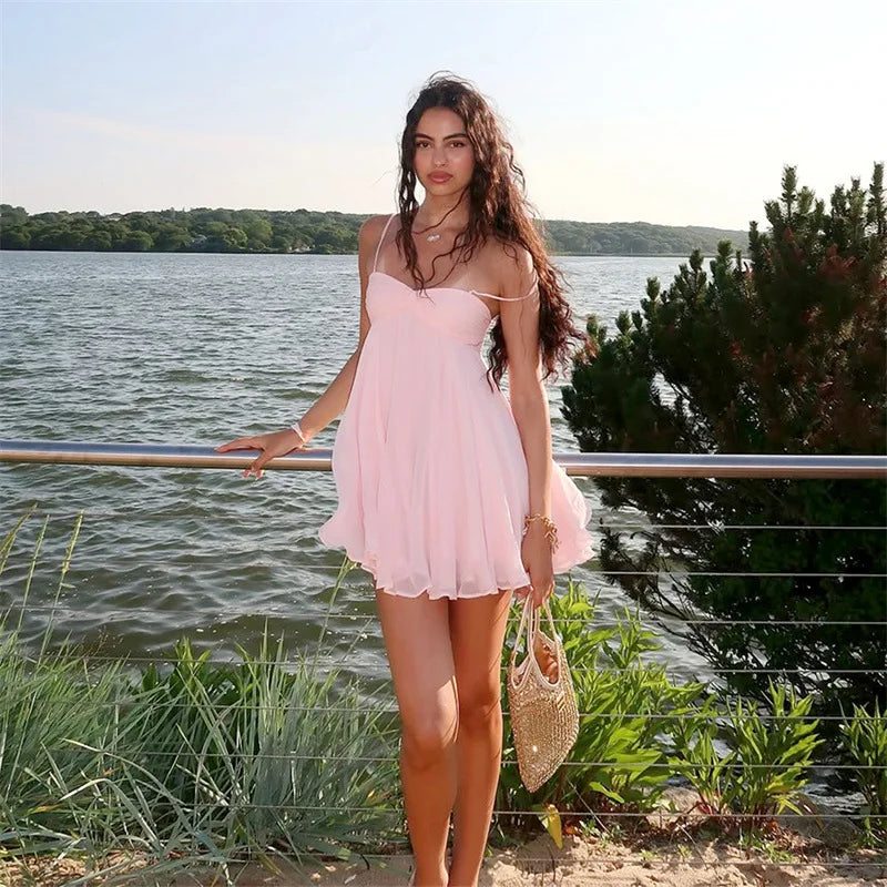 Vestido Curto de Chiffon com Alças