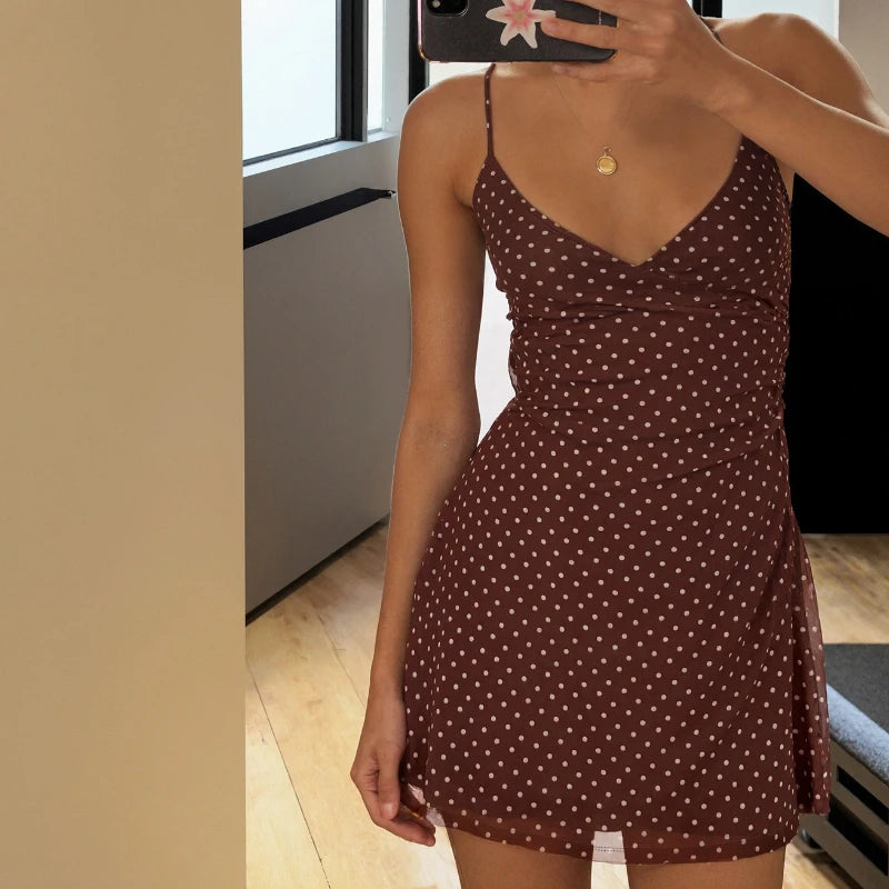 Vestido Curto de Bolas sem Mangas