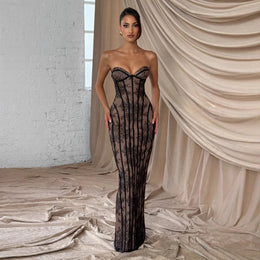 Vestido Comprido de Renda com Corpete