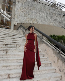 Vestido Comprido Acetinado com Corpete