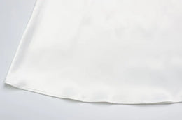 Vestido Comprido Branco de Cetim e Renda