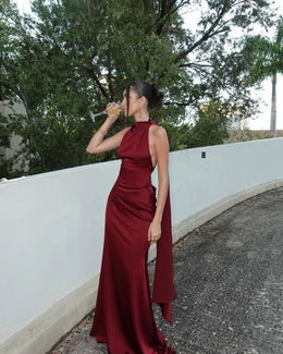 Vestido Comprido Acetinado com Corpete