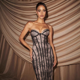 Vestido Comprido de Renda com Corpete