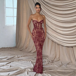 Vestido Comprido de Renda com Corpete