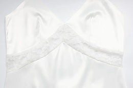 Vestido Comprido Branco de Cetim e Renda