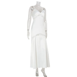 Vestido Comprido Branco de Cetim e Renda