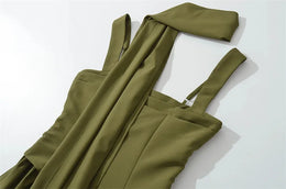 Vestido Comprido com Corpete, Laço e Fenda