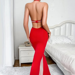 Vestido Comprido com Decote Halter e Costas Descobertas — Vermelho