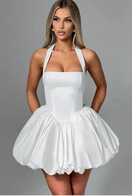 Vestido Curto Vermelho com Corpete e Decote Halter