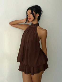 Vestido Curto de Chiffon com Decote Halter