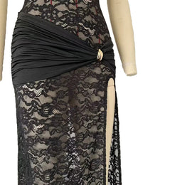 Vestido Comprido de Renda com Fenda Alta