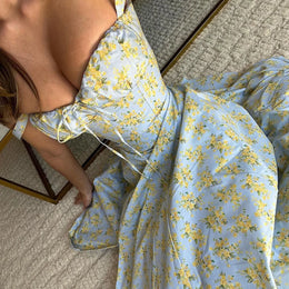 Vestido Midi Floral com Corpete e Fenda — Modelo A