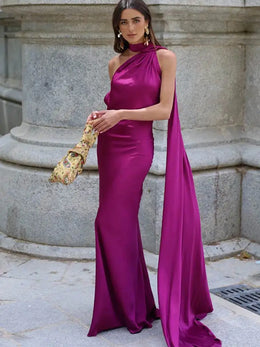 Vestido Comprido Acetinado com Costas Descobertas — Modelo Multicolorido