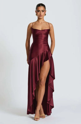 Vestido Comprido Acetinado com Folhos