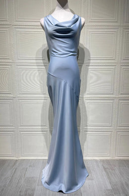 Vestido Comprido de Cetim com Costas Descobertas