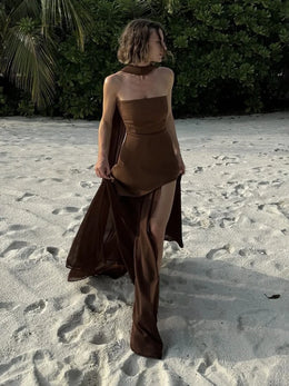 Vestido Comprido sem Alças com Tule