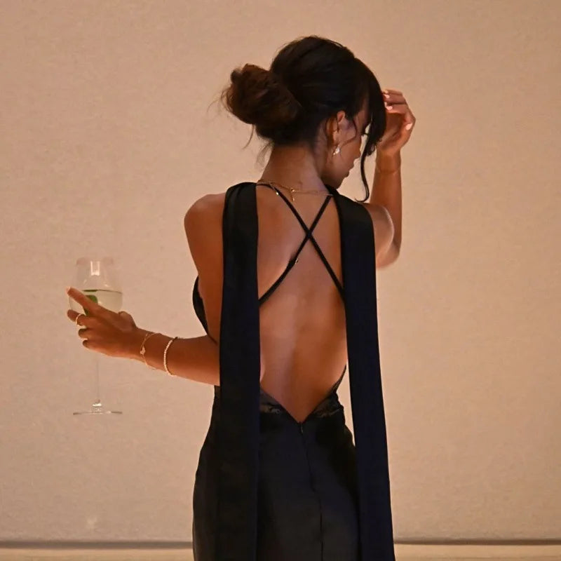 Vestido Comprido de Cetim com Laço e Costas Descobertas