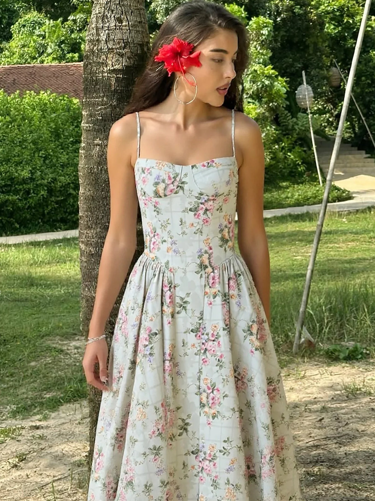 Vestido Midi Floral de Cintura Alta — Modelo A