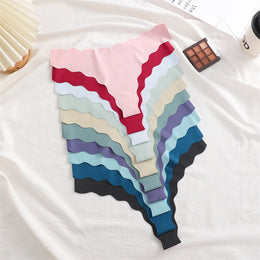 Tangas Sem Costuras com Efeito Seda — Pack de 4 — Modelo A