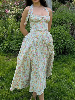 Vestido Midi Floral com Decote Halter