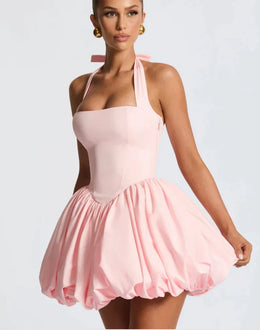 Vestido Curto Vermelho com Corpete e Decote Halter
