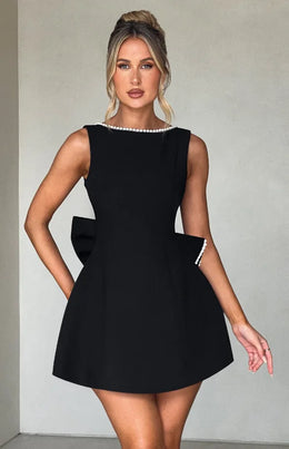 Vestido Curto com Laço e Pérolas — Preto