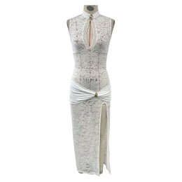 Vestido Comprido de Renda com Fenda Alta