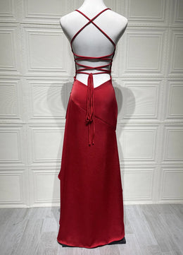 Vestido Comprido Acetinado com Folhos