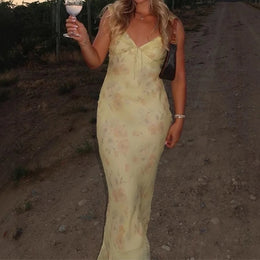 Vestido de Verão Floral com Decote nas Costas