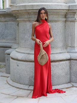 Vestido Comprido Acetinado com Costas Descobertas — Modelo Multicolorido