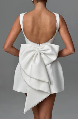 Vestido Curto com Laço e Pérolas — Rosa