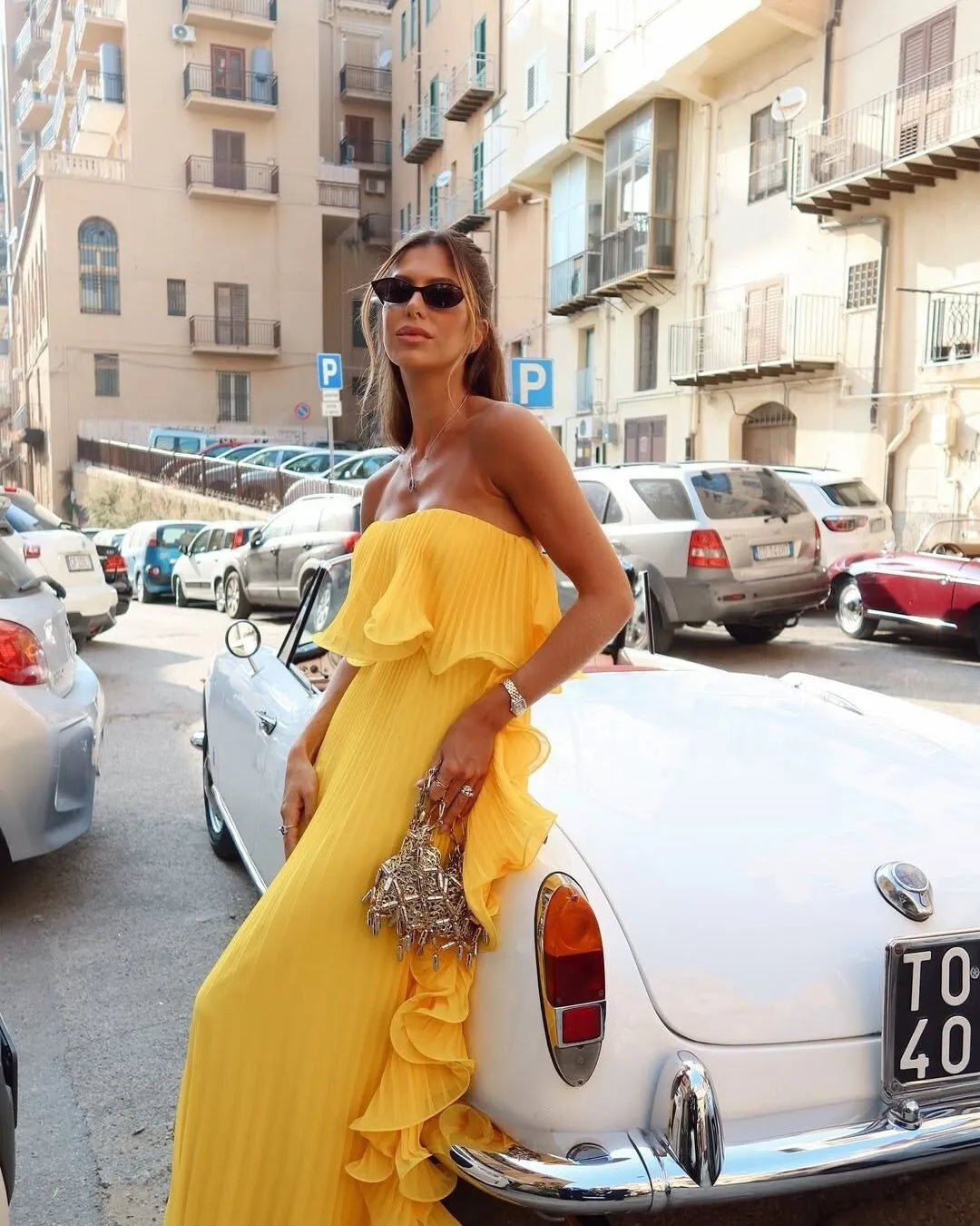 Vestido Comprido sem Alças com Folhos