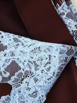 Conjunto de Renda com Blusa e Saia