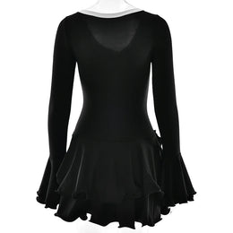 Vestido Curto com Folhos e Mangas Amplas