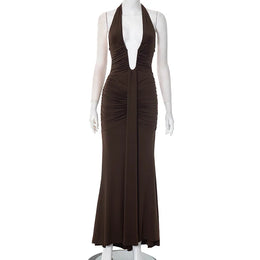 Vestido Comprido com Decote Halter e Costas Descobertas — Bordô