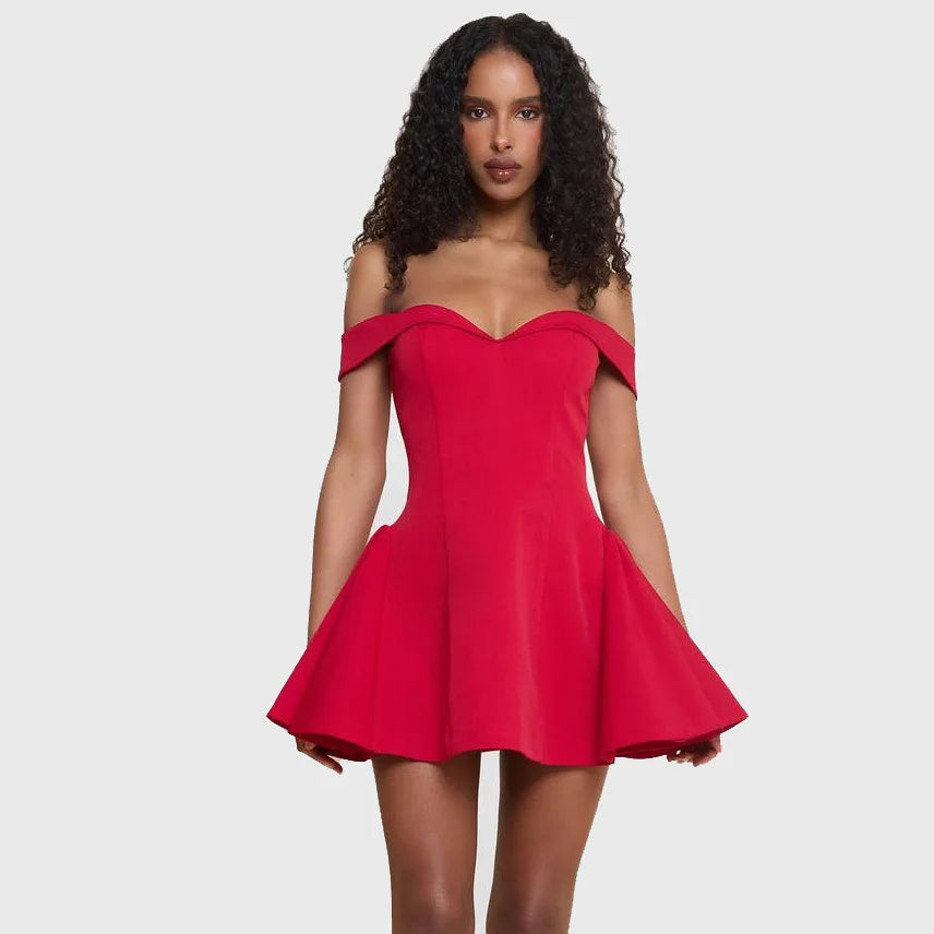 Vestido Curto Rosa de Ombros Descobertos