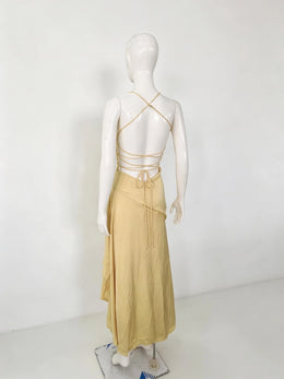 Vestido Comprido Acetinado com Folhos