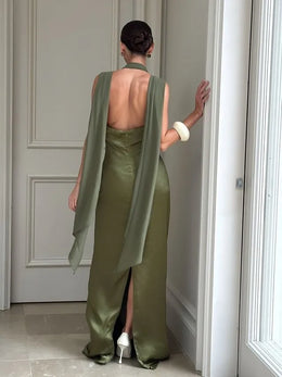 Vestido Comprido Verde de Cetim com Laço