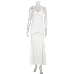 Vestido Comprido Branco de Cetim e Renda