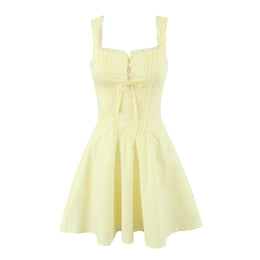 Vestido Curto com Corpete de Renda e Botões