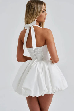 Vestido Curto Vermelho com Corpete e Decote Halter