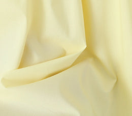 Vestido Curto com Corpete de Renda e Botões