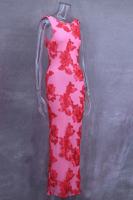 Vestido Curto Bordado com Costas Descobertas
