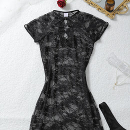 Vestido Longo com Renda e Decote em V