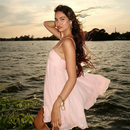 Vestido Curto de Chiffon com Alças