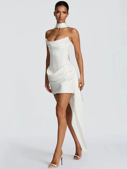 Vestido Curto sem Alças com Corpete