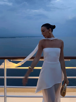 Vestido Comprido sem Alças com Tule