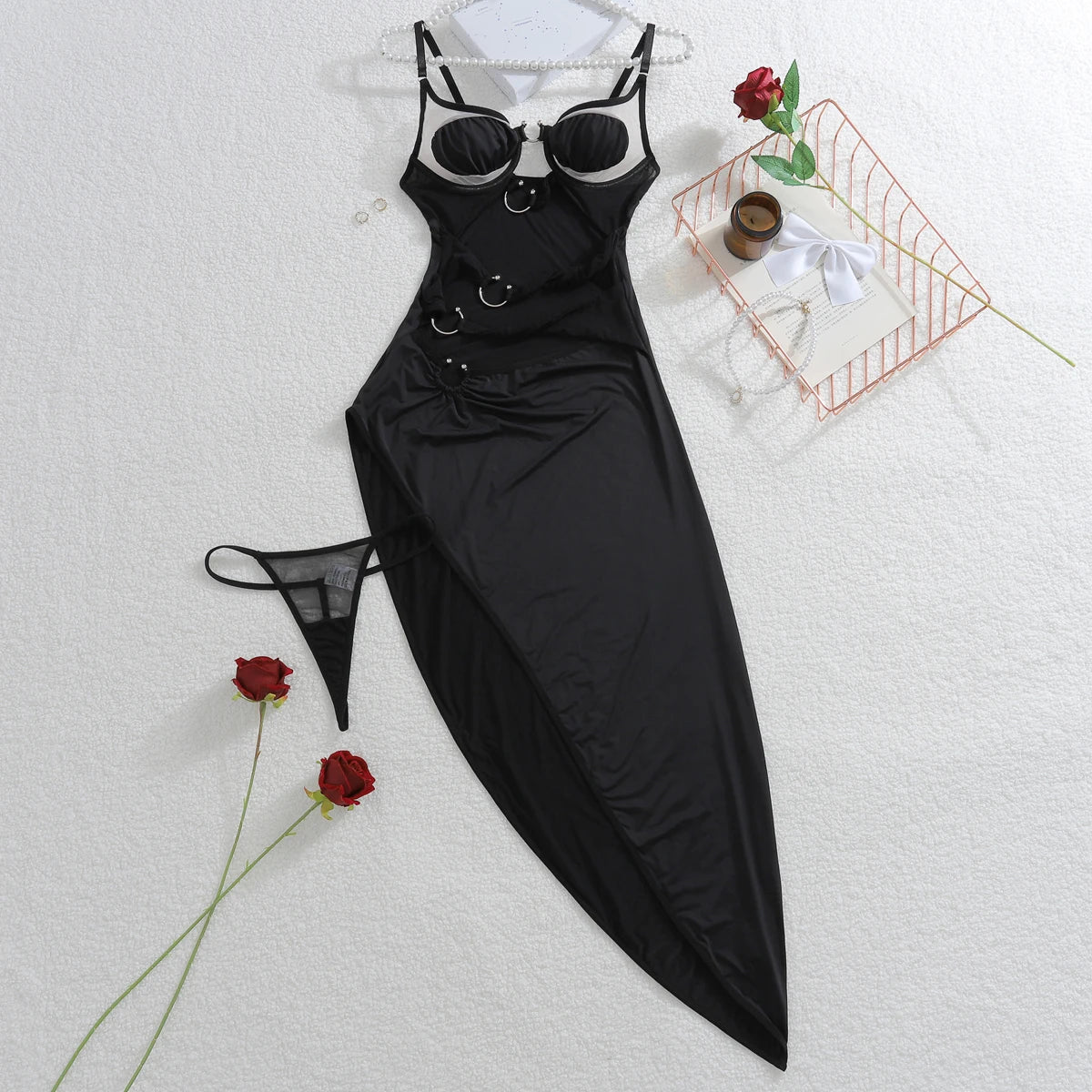 Conjunto de Lingerie com Detalhes Metálicos — 2 Peças